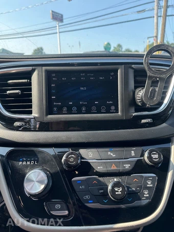 2019 Chrysler Pacifica Touring L 121.6" WB - miniatura 14