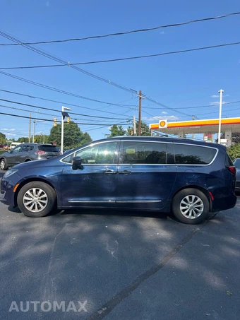 2019 Chrysler Pacifica Touring L 121.6" WB - miniatura 2