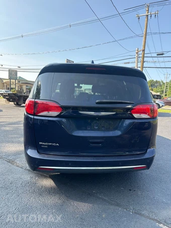 2019 Chrysler Pacifica Touring L 121.6" WB - miniatura 6