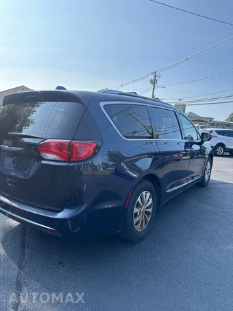 2019 Chrysler Pacifica Touring L 121.6" WB - miniatura 7