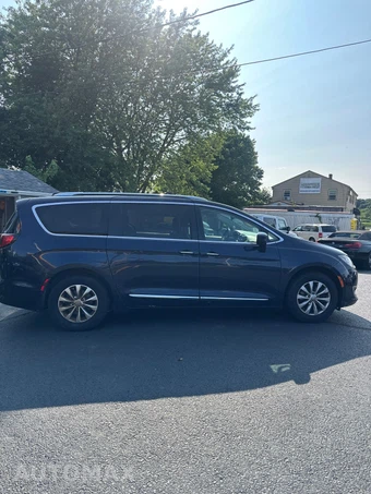 2019 Chrysler Pacifica Touring L 121.6" WB - miniatura 8