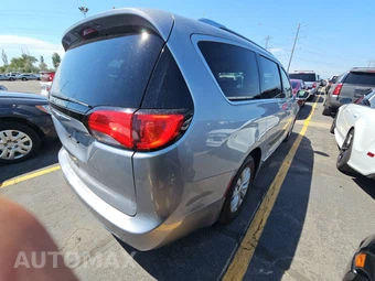 2019 Chrysler Pacifica Touring L 121.6" WB – miniatura 4