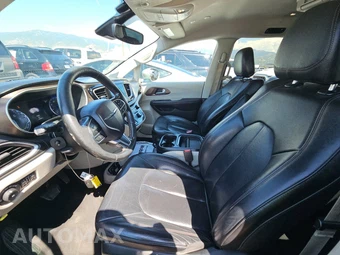 2019 Chrysler Pacifica Touring L 121.6" WB – miniatura 7