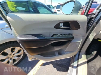 2019 Chrysler Pacifica Touring L 121.6" WB – miniatura 9