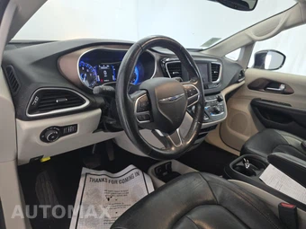 2019 Chrysler Pacifica Touring L 121.6" WB - miniatura 11