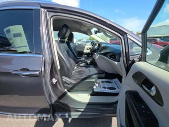 2019 Chrysler Pacifica Touring L 121.6" WB – miniatura 19