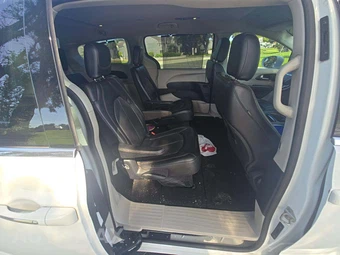 2019 Chrysler Pacifica Touring L 121.6" WB – miniatura 17