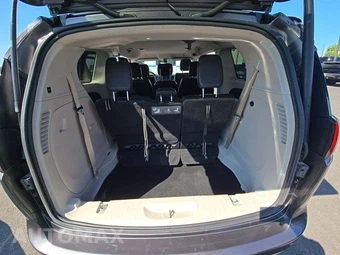 2019 Chrysler Pacifica Touring L 121.6" WB - miniatura 15