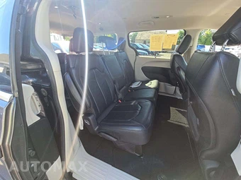 2019 Chrysler Pacifica Touring L 121.6" WB - miniatura 17