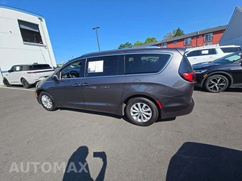 2019 Chrysler Pacifica Touring L 121.6" WB - miniatura 2