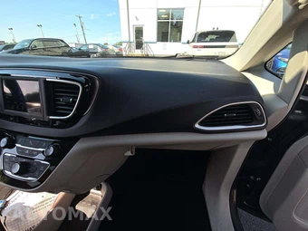 2019 Chrysler Pacifica Touring L 121.6" WB - miniatura 20
