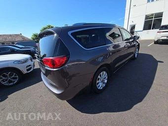 2019 Chrysler Pacifica Touring L 121.6" WB - miniatura 3