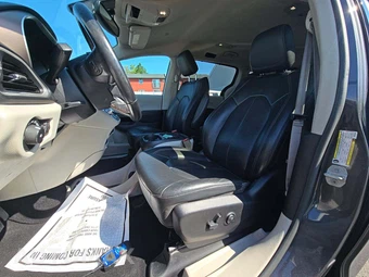 2019 Chrysler Pacifica Touring L 121.6" WB - miniatura 6