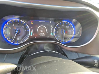 2019 Chrysler Pacifica Touring L Plus 121.6" WB – miniatura 12