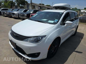 2019 Chrysler Pacifica Touring L Plus 121.6" WB
