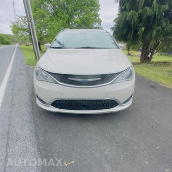 2019 Chrysler Pacifica Touring L Plus 121.6" WB - car from the USA, Manheim Buy-Now listing at AUTOMAX