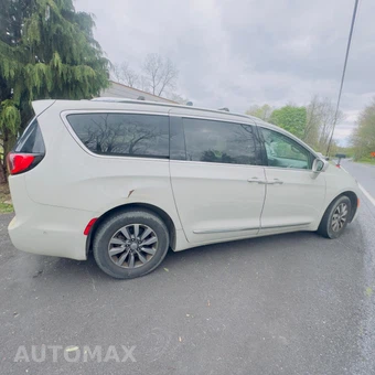 2019 Chrysler Pacifica Touring L Plus 121.6" WB - miniatura 3