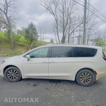2019 Chrysler Pacifica Touring L Plus 121.6" WB - miniatura 4
