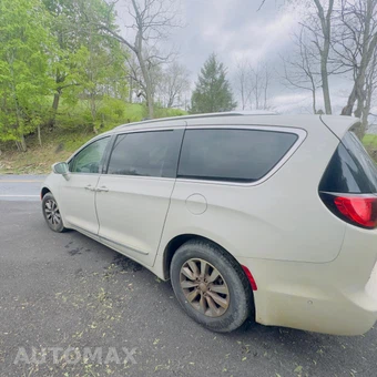 2019 Chrysler Pacifica Touring L Plus 121.6" WB - miniatura 5