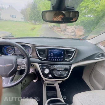 2019 Chrysler Pacifica Touring L Plus 121.6" WB - miniatura 8