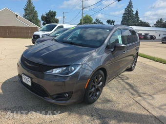 2019 Chrysler Pacifica Touring L Plus 121.6" WB