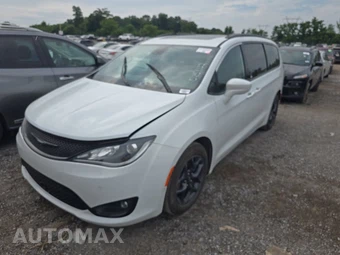 2019 Chrysler Pacifica Touring L Plus 121.6" WB