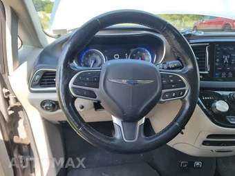 2019 Chrysler Pacifica Touring L Plus 121.6" WB - miniatura 10