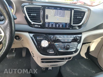 2019 Chrysler Pacifica Touring L Plus 121.6" WB - miniatura 11