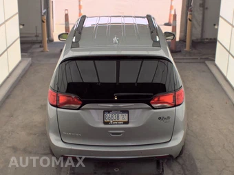 2019 Chrysler Pacifica Touring L Plus 121.6" WB - miniatura 5