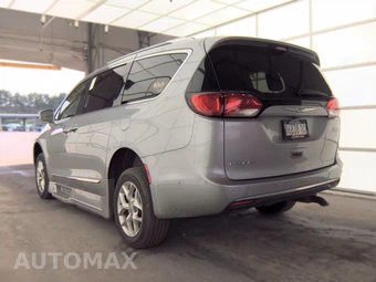 2019 Chrysler Pacifica Touring L Plus 121.6" WB - miniatura 6