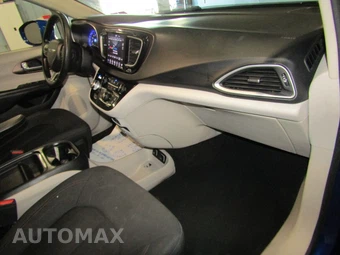 2019 Chrysler Pacifica Touring Plus 121.6" WB - miniatura 14