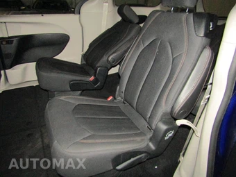 2019 Chrysler Pacifica Touring Plus 121.6" WB - miniatura 17