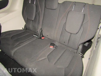 2019 Chrysler Pacifica Touring Plus 121.6" WB - miniatura 18