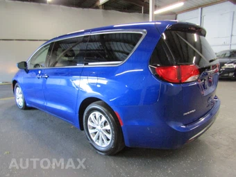 2019 Chrysler Pacifica Touring Plus 121.6" WB - miniatura 4