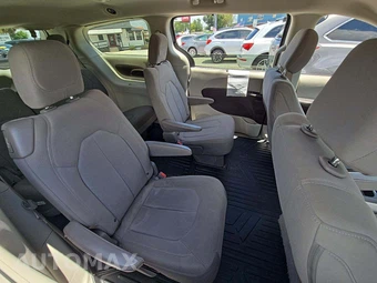 2019 Chrysler Pacifica Touring Plus 121.6" WB – miniatura 17