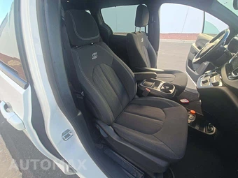 2019 Chrysler Pacifica Touring Plus 121.6" WB - miniatura 16
