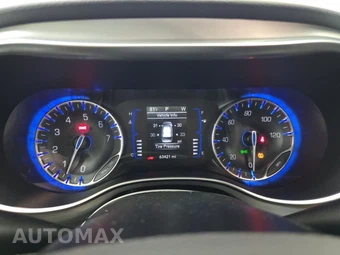 2019 Chrysler Pacifica Touring Plus 121.6" WB - miniatura 12