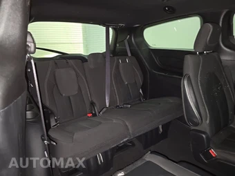 2019 Chrysler Pacifica Touring Plus 121.6" WB - miniatura 14