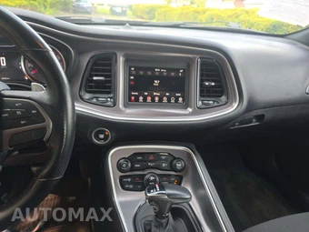 2019 Dodge Challenger R/T - miniatura 10