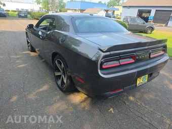 2019 Dodge Challenger R/T - miniatura 2