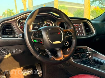 2019 Dodge Challenger SXT - miniatura 15