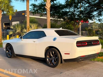 2019 Dodge Challenger SXT - miniatura 6