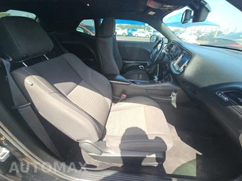 2019 Dodge Challenger SXT – miniatura 8