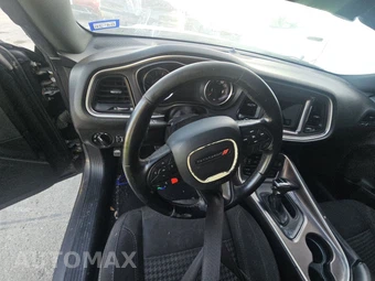 2019 Dodge Challenger SXT - miniatura 10