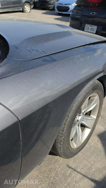 2019 Dodge Challenger SXT - miniatura 29