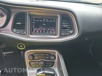 2019 Dodge Challenger SXT – miniatura 11