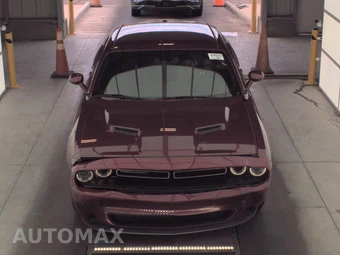 2019 Dodge Challenger SXT – miniatura 2