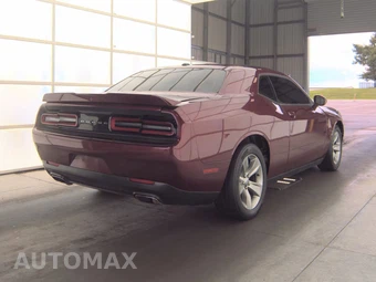 2019 Dodge Challenger SXT – miniatura 4