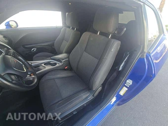 2019 Dodge Challenger SXT – miniatura 7