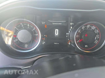 2019 Dodge Challenger SXT – miniatura 9